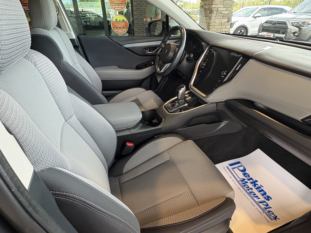 Used 2023 Subaru Outback Premium AWD/4WD image 25