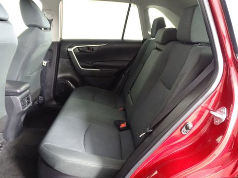 Used 2022 Toyota RAV4 LE image 11