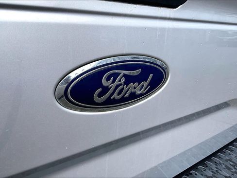 Used 2016 Ford F150 XLT w/ Equipment Group 302A Luxury image 10