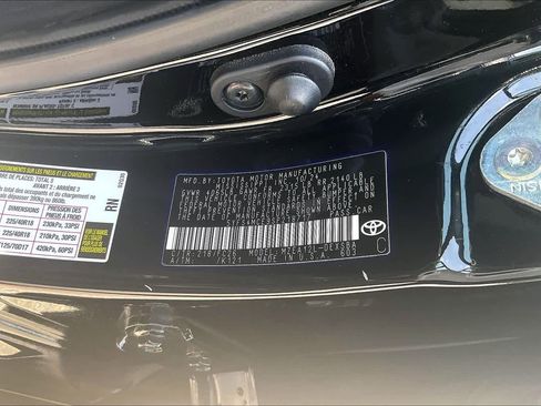 Used 2025 Toyota Corolla SE FWD image 34