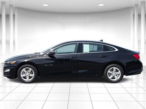 Used 2023 Chevrolet Malibu LS FWD image 2
