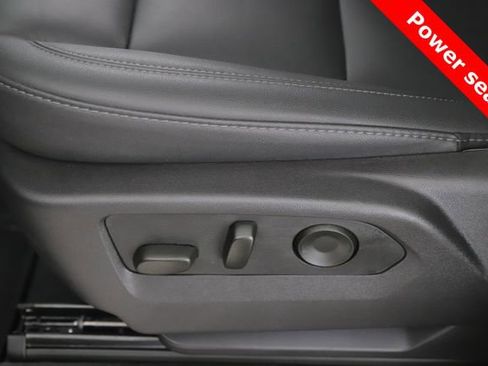 Used 2025 Chevrolet Tahoe Z71 w/ Z71 Off-Road Package image 19