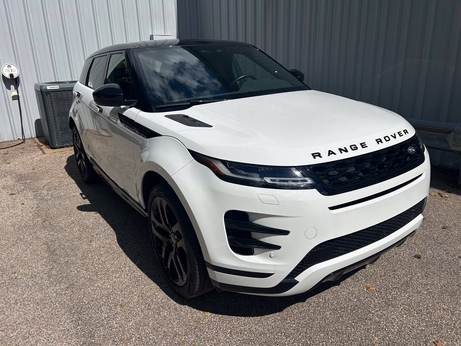 Used 2022 Land Rover Range Rover Evoque R-Dynamic S AWD/4WD image 3