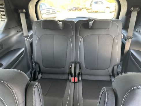 New 2025 Jeep Grand Cherokee L Laredo image 25