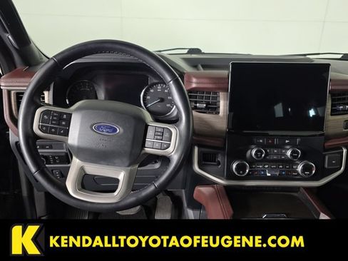 Used 2024 Ford Expedition Limited AWD/4WD image 10