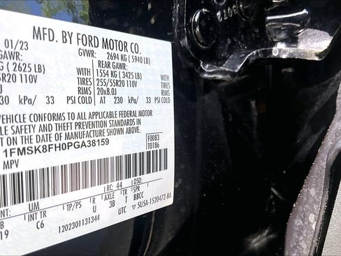 Certified 2023 Ford Explorer Limited w/ Limited Technology Package AWD/4WD image 34
