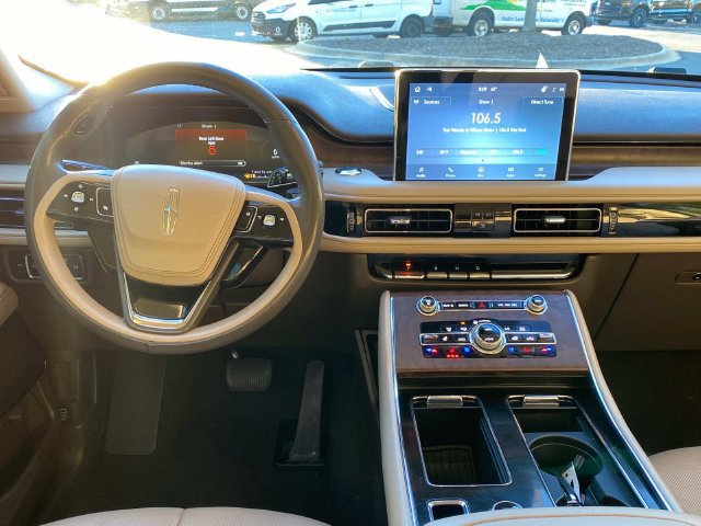 Used 2022 Lincoln Aviator Reserve w/ Equipment Group 201A AWD/4WD image 8