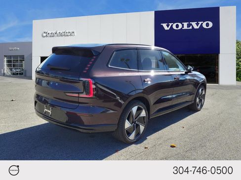 New 2025 Volvo EX90 Ultra image 3