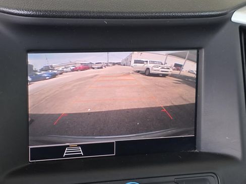 Used 2024 GMC Terrain SLE AWD/4WD image 13
