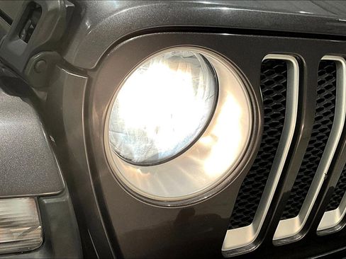 Used 2022 Jeep Wrangler Unlimited Sahara w/ Cold Weather Group image 30