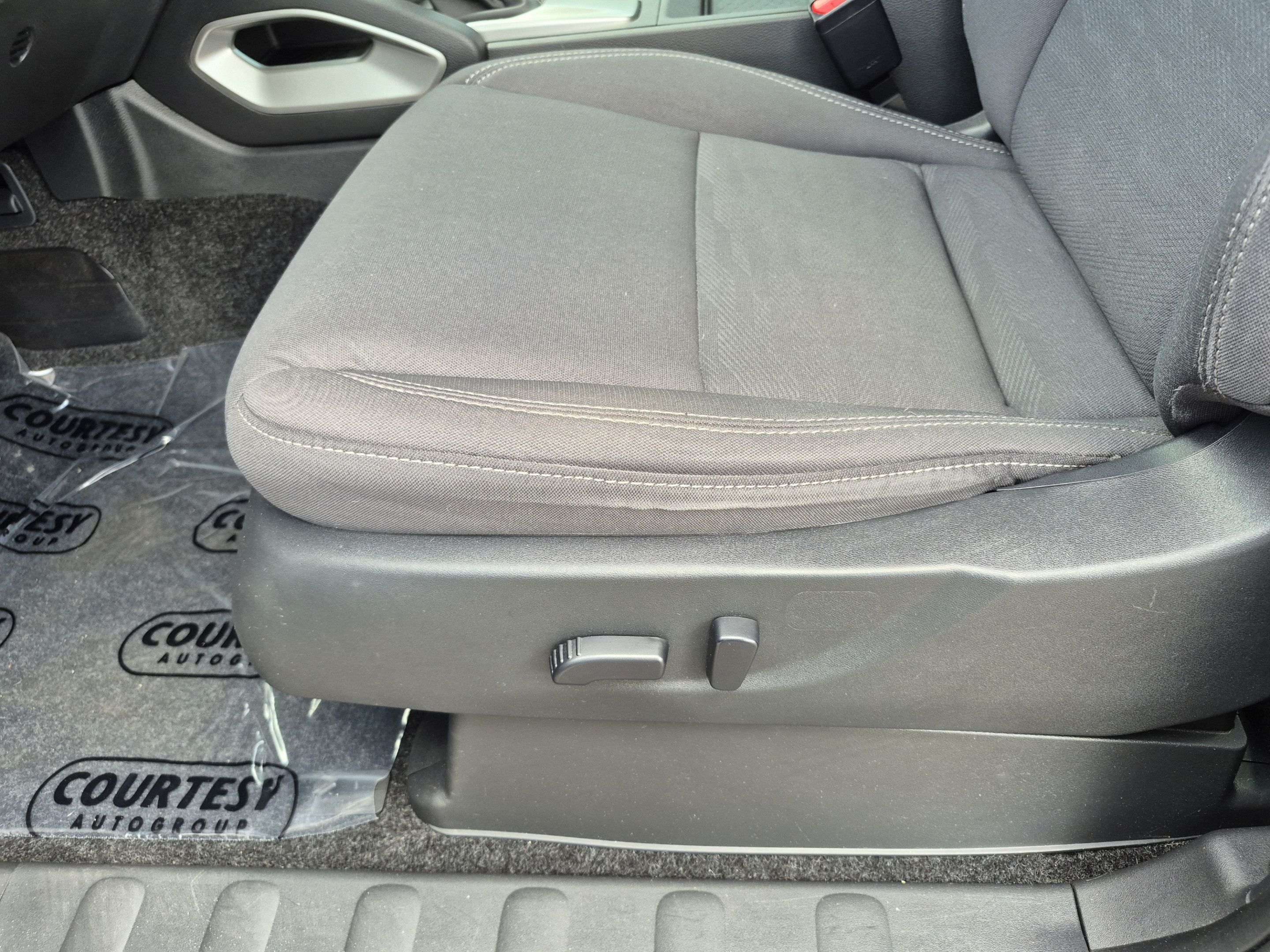 Certified 2024 Nissan Frontier SV w/ SV Convenience Package RWD image 21