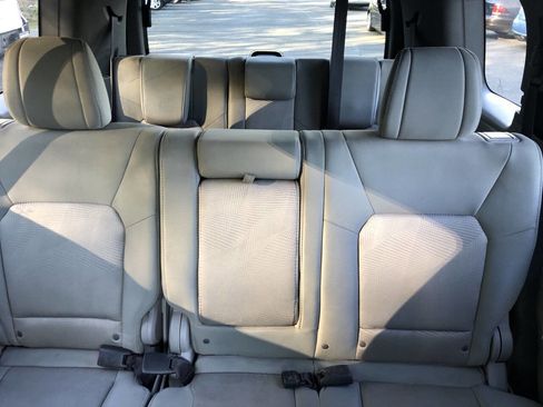 Used 2015 Honda Pilot LX image 11