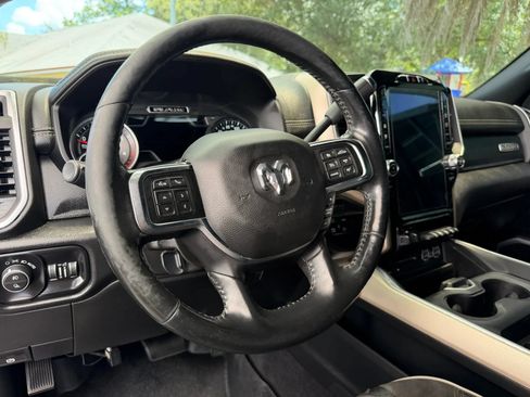 Used 2019 RAM 2500 Laramie AWD/4WD image 10
