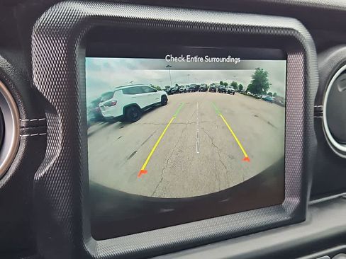 Used 2021 Jeep Wrangler Unlimited Sahara w/ Cold Weather Group image 30