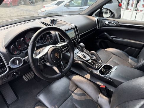 Used 2016 Porsche Cayenne S AWD/4WD image 36