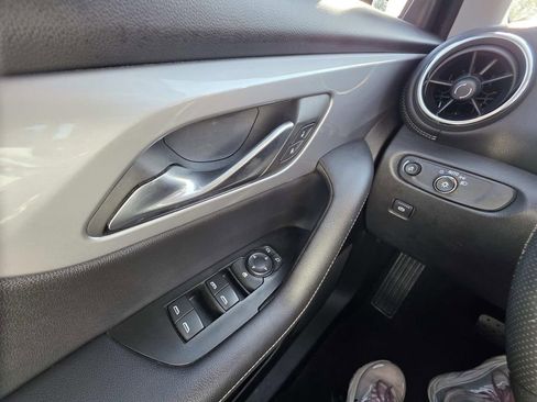 Used 2023 Chevrolet Blazer LT w/ Convenience Package image 16