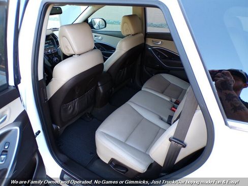 Used 2015 Hyundai Santa Fe GLS w/ Option Group 03 FWD image 20