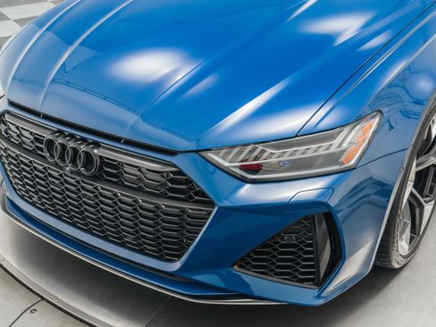 Used 2024 Audi RS 6 performance w/ Black Optic Package image 37