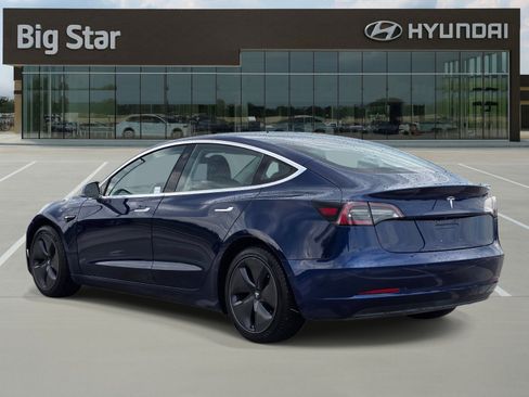 Used 2018 Tesla Model 3 Mid Range RWD image 3