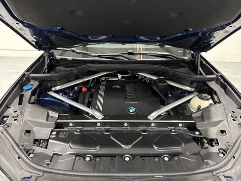 Used 2021 BMW X5 xDrive40i w/ Premium Package image 13