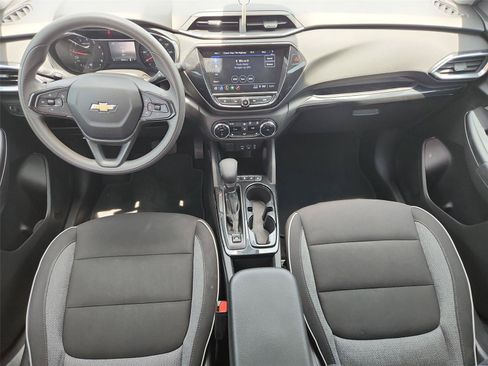 Used 2023 Chevrolet TrailBlazer LT w/ Convenience Package FWD image 19