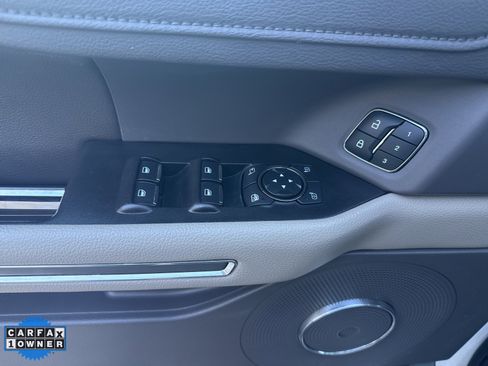 Used 2021 Ford Expedition XLT image 13