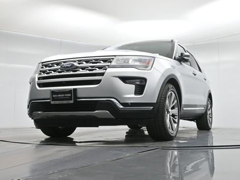 Certified 2018 Ford Explorer Limited image 46