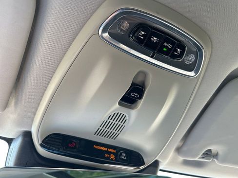 Used 2020 Volvo XC60 T5 Momentum image 39