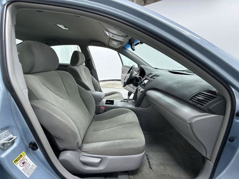 Used 2009 Toyota Camry LE FWD image 24