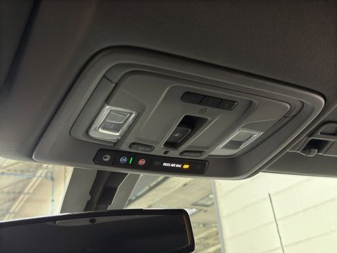 Used 2023 GMC Sierra 2500 SLT w/ SLT Premium Package image 41