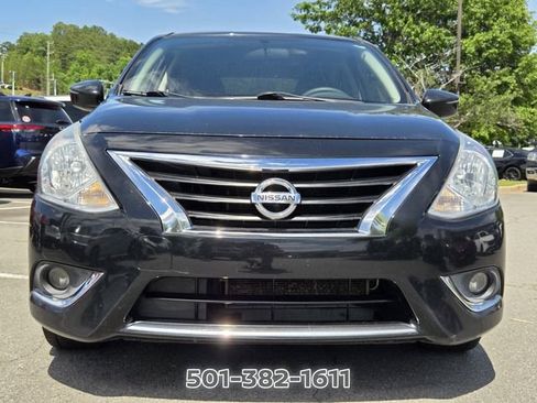 Used 2015 Nissan Versa FWD image 2