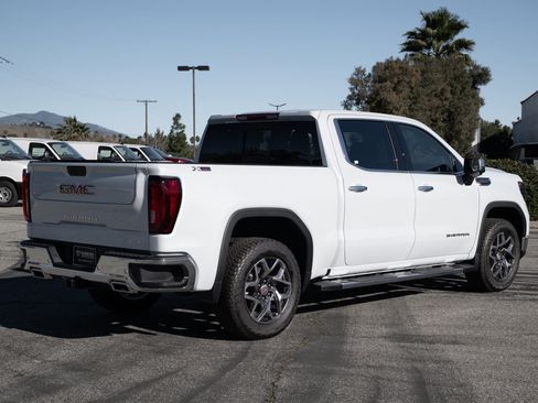 New 2026 GMC Sierra 1500 SLT w/ SLT Premium Plus Package image 8
