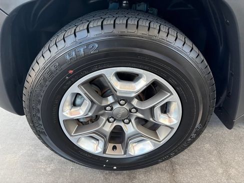 Used 2019 Jeep Cherokee Trailhawk w/ Cold Weather Group AWD/4WD image 44