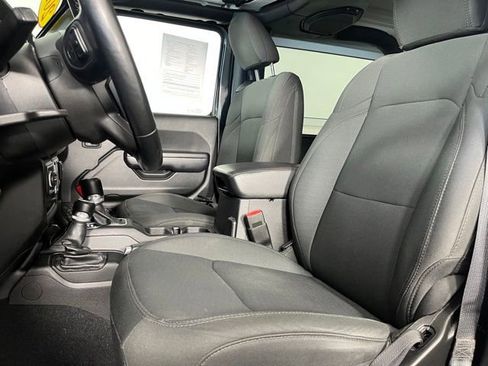 Used 2020 Jeep Wrangler Sport AWD/4WD image 17