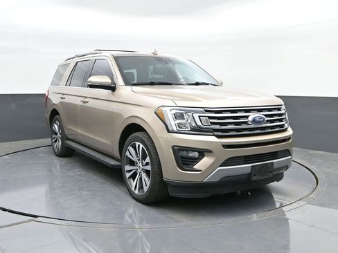 Used 2020 Ford Expedition XLT w/ Equipment Group 201A RWD image 22