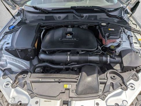 Used 2015 Jaguar XF Premium RWD image 21