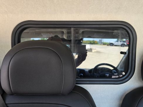 Used 2025 RAM ProMaster 1500 w/ Safety Group FWD image 35
