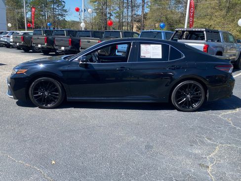 Used 2021 Toyota Camry XSE image 3