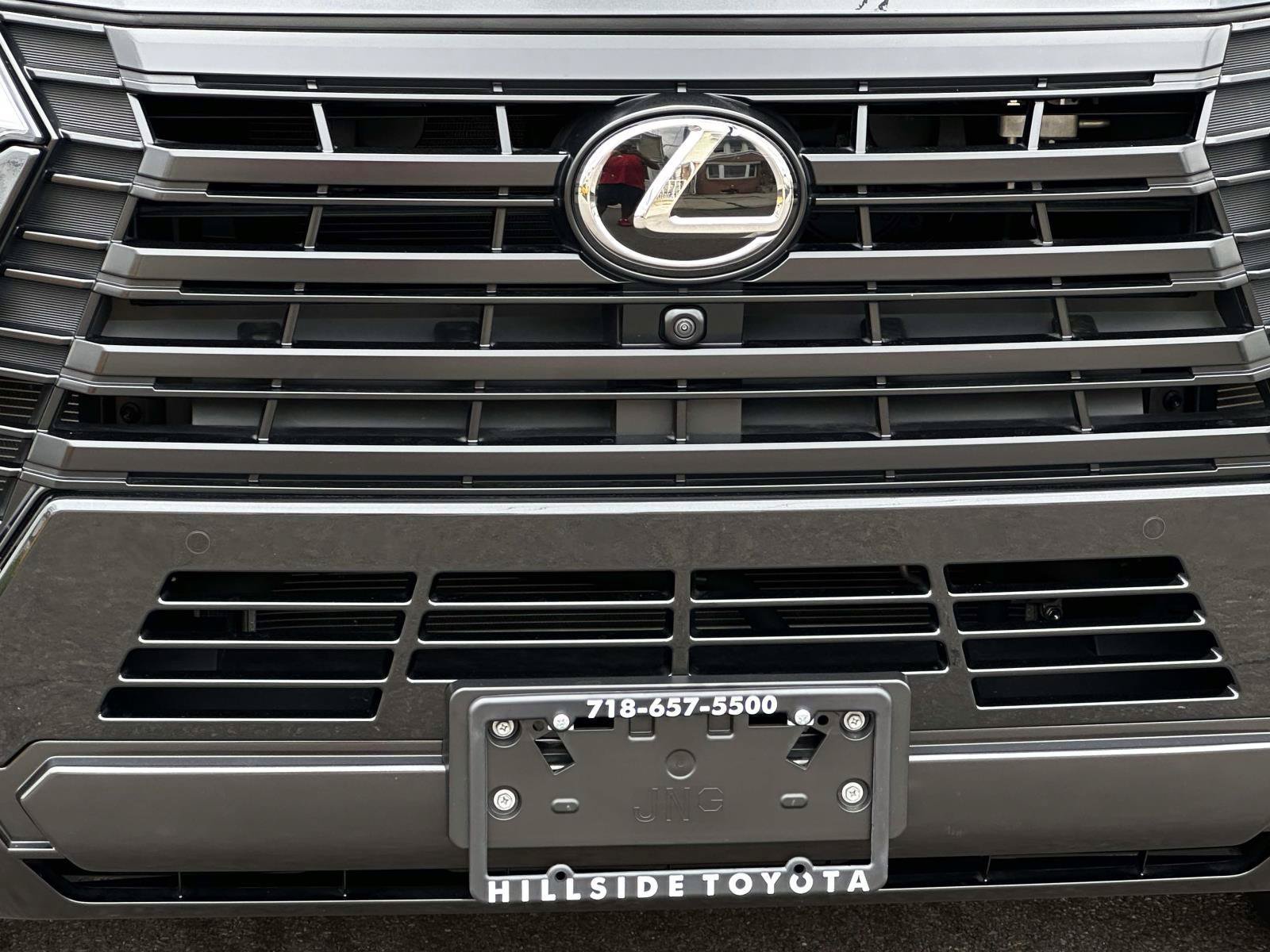 Used 2025 Lexus GX 550 w/ Accessory Package (2T) AWD/4WD image 9