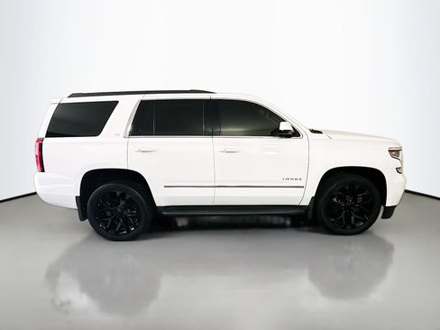 Used 2019 Chevrolet Tahoe LT w/ Luxury Package AWD/4WD image 8