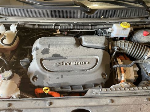 Used 2023 Chrysler Pacifica Touring-L image 34