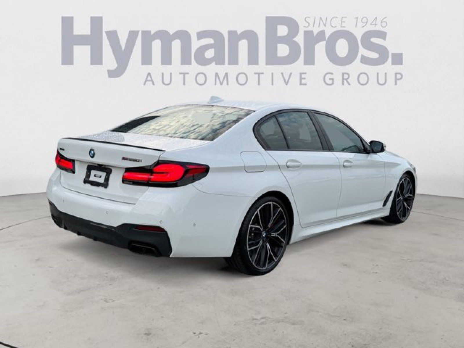 Used 2023 BMW M550i xDrive w/ Executive Package AWD/4WD image 3