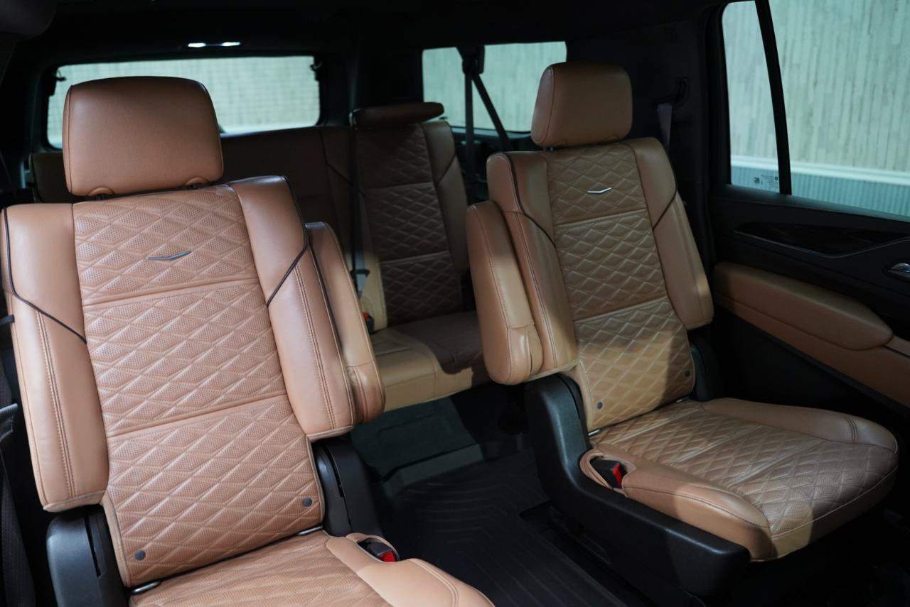 Used 2021 Cadillac Escalade ESV Premium Luxury AWD/4WD image 35