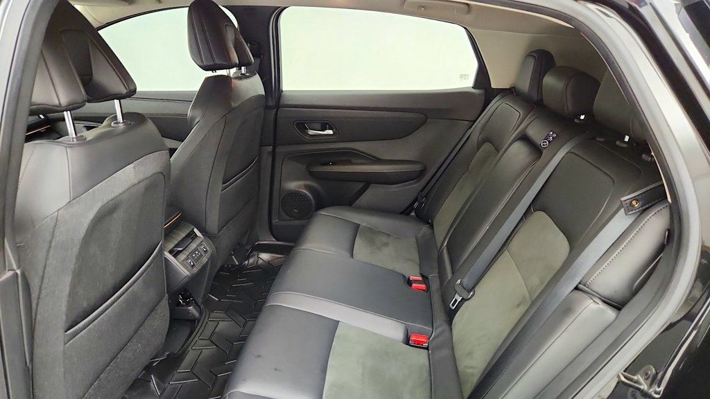 Used 2024 Nissan Ariya AWD image 21