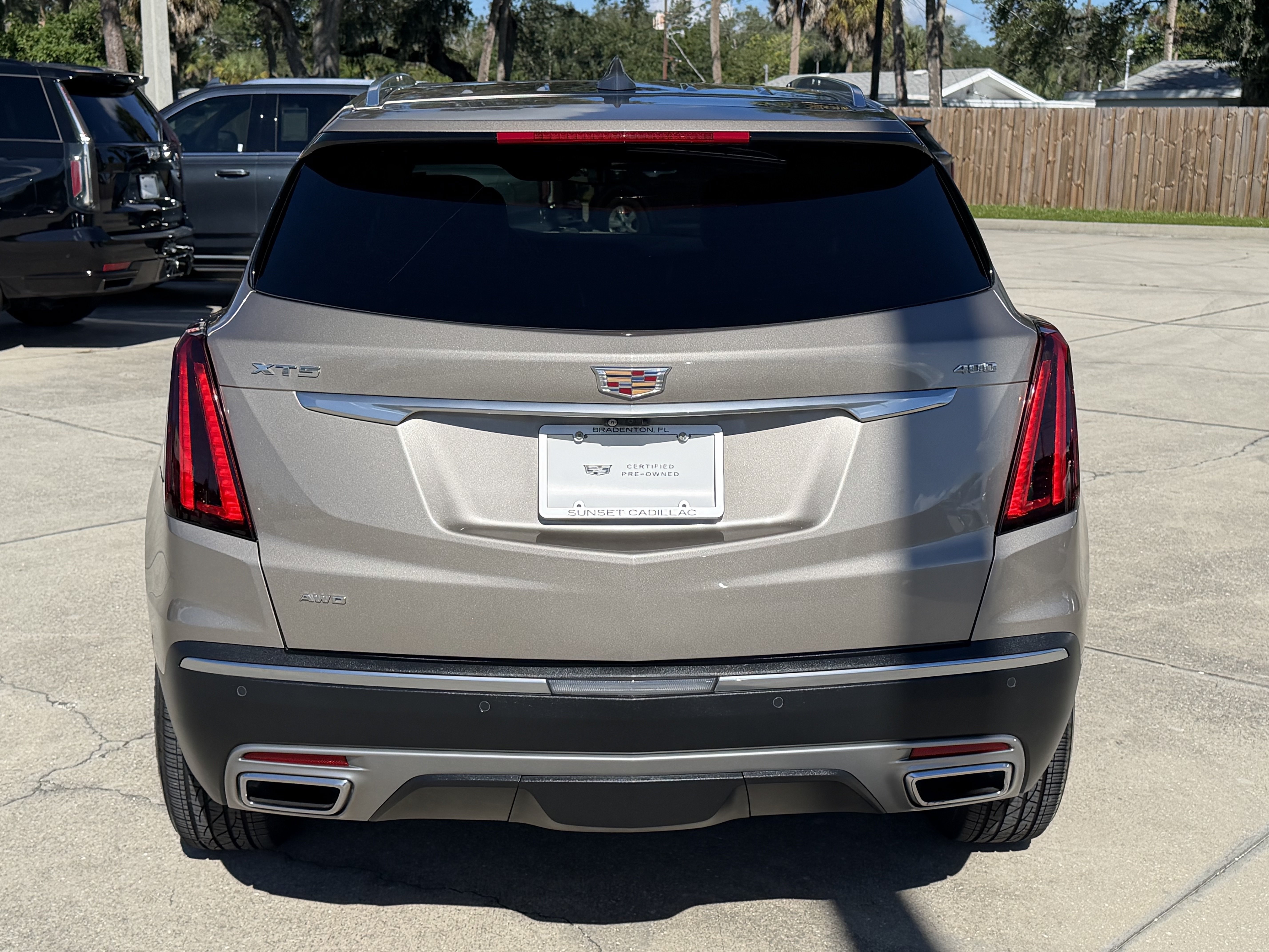 Certified 2023 Cadillac XT5 Premium Luxury w/ Technology Package AWD/4WD image 4