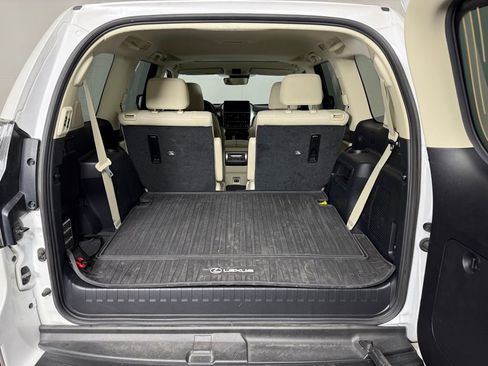 Used 2023 Lexus GX 460 Premium image 12