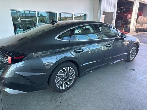 Used 2025 Hyundai Sonata Limited FWD image 7