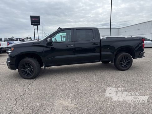 Used 2026 Chevrolet Silverado 1500 LT Trail Boss w/ LT Trail Boss Premium Package AWD/4WD image 3