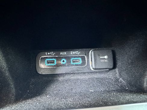 Used 2019 Jeep Grand Cherokee Limited AWD/4WD image 40