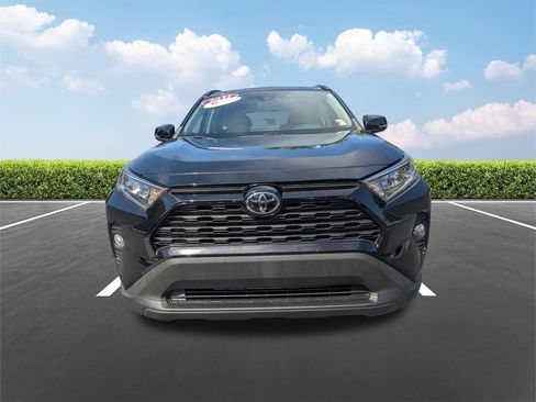 Certified 2021 Toyota RAV4 XLE w/ Convenience Package FWD image 11